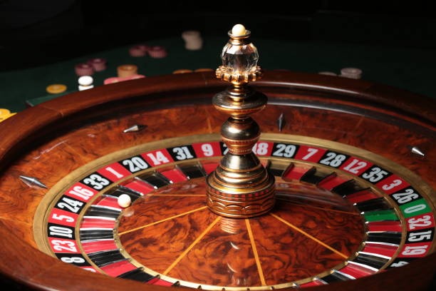 one-hundred-thirty-one platform interface showing football, live-dealer, and slot games
